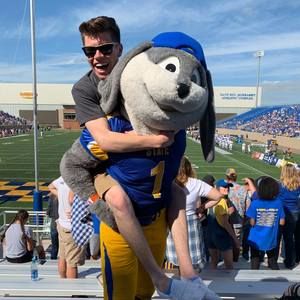 Meet your Posher, Cole